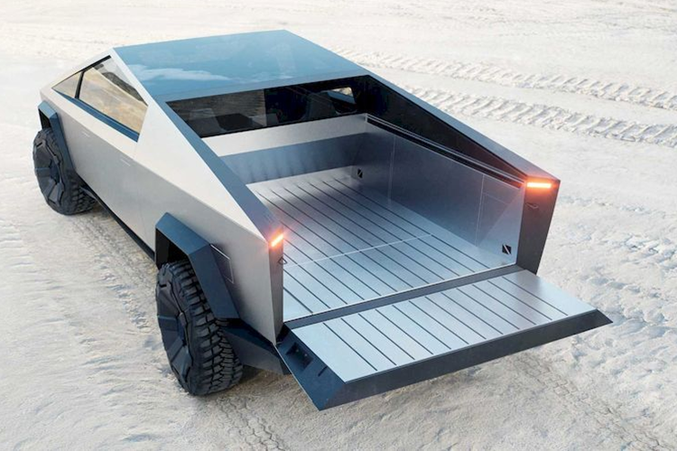 “Tôi muốn nhấn mạnh rằng sẽ có những thách thức to lớn trong việc đạt được sản lượng lớn và tạo ra lợi nhuận với Cybertruck”, ông Musk nhận định. Vị tỷ phú người Nam Phi cho biết những công nghệ mới được trang bị trên mẫu xe bán tải này là nguyên nhân khiến chi phí nghiên cứu và sản xuất tăng cao.