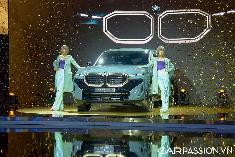 Trước đây, từng có một số mẫu xe điện hiệu năng cao được BMW giới thiệu như i4 M50, iX M60, i7 M70 hoặc hybrid xăng-điện như M760e, tuy nhiên chúng vẫn chỉ dừng lại ở cấp độ M Performance, tức là vẫn chưa thể đạt tới đẳng cấp M.