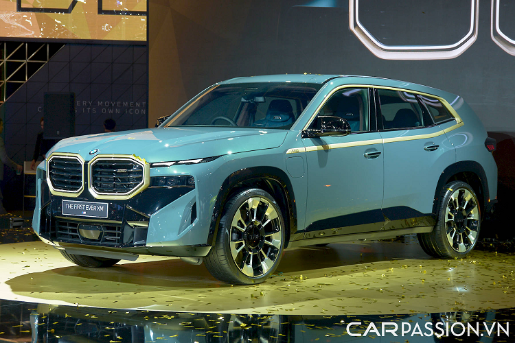 BMW M thực thụ đầu tiên được trang bị mô-tơ điện trong hệ thống truyền động. Đến nay, BMW XM 2023 mới tiếp tục được đưa đến triển lãm Bangkok Motor Show 2023 để đông đảo công chúng chiêm ngưỡng.