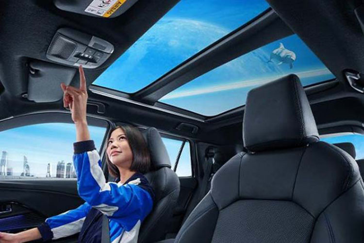 Toyota Yaris Cross 2023 tại Việt Nam được nhập khẩu từ Indonesia được phát triển dựa trên nền tảng khung gầm toàn cầu của Daihatsu (DNGA), tương tự như hai "người anh em" Toyota Vios thế hệ mới và Toyota Raize.