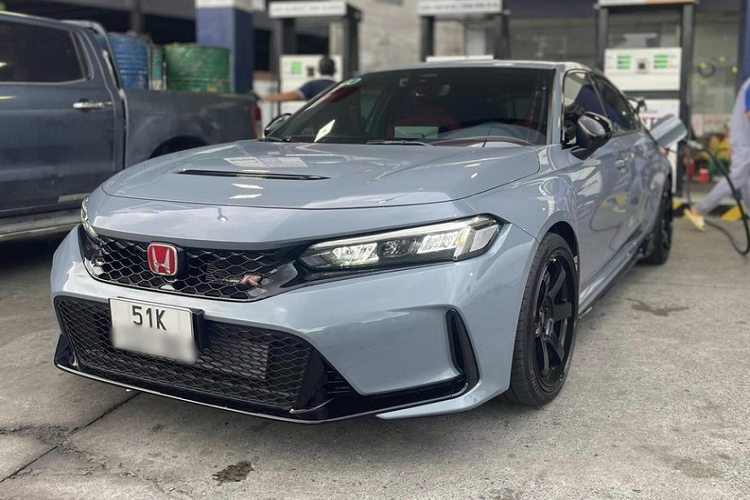 Honda Civic Type R 2023 “uong xang nhu nuoc”, day binh chay chi 240km-Hinh-2