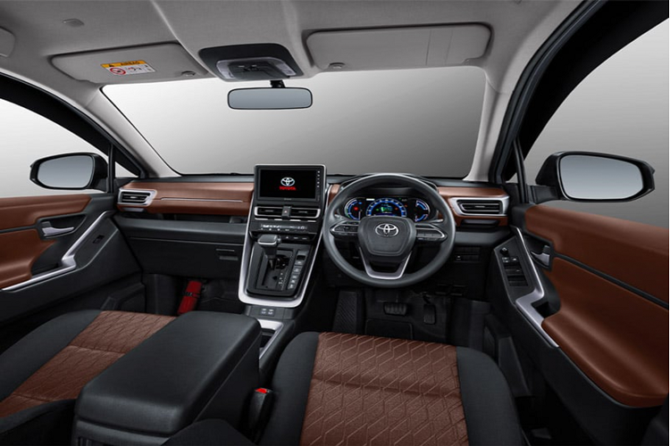 Tại thị trường Ấn Độ, mẫu xe Toyota Innova 2023 hiện cũng cũng đang được điều chỉnh tăng giá đến 2 lần chỉ trong 6 tháng đầu năm 2023. Và con số dự kiến vẫn sẽ tăng trong thời gian tới do thiếu hụt nguồn cung linh kiện.