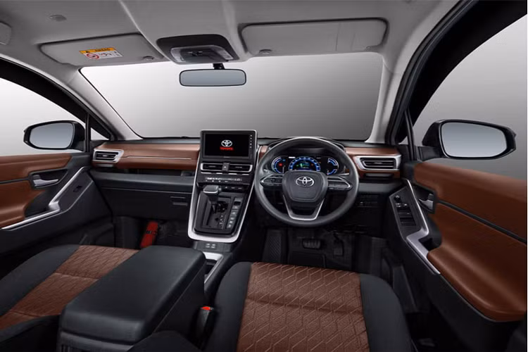 Tại thị trường Ấn Độ, mẫu xe Toyota Innova 2023 hiện cũng cũng đang được điều chỉnh tăng giá đến 2 lần chỉ trong 6 tháng đầu năm 2023. Và con số dự kiến vẫn sẽ tăng trong thời gian tới do thiếu hụt nguồn cung linh kiện.