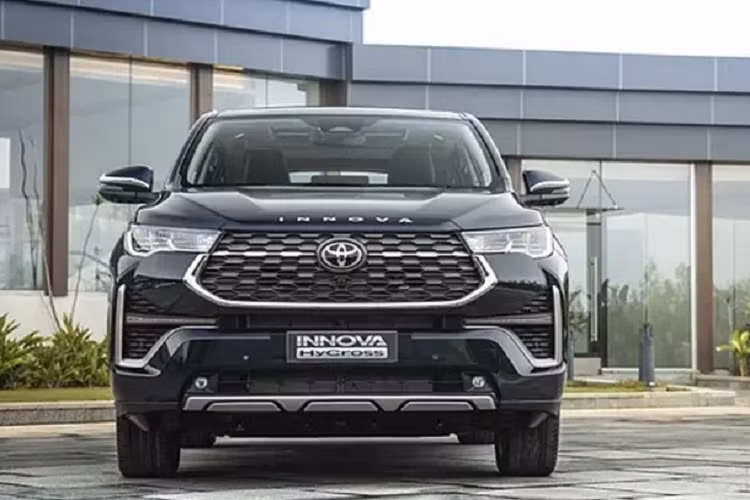 Điều này là dễ hiểu bởi Toyota Innova thế hệ mới được chuyển sang dùng khung gầm TNGA-C và tạm thời trong khu vực Đông Nam Á chỉ có nhà máy Toyota Karawang, Indonesia mới đủ tiêu chuẩn và trang thiết bị để đáp ứng cho việc sản xuất và lắp ráp xe.