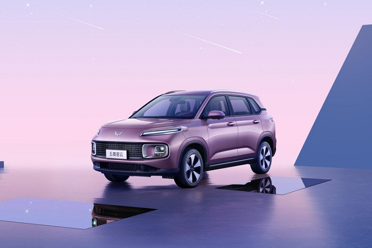 Vào ngày 17/8/2023, hình ảnh chính thức về chiếc SUV nhỏ gọn mới của hãng Wuling Motors - thương hiệu con của liên doanh GM-SAIC-Wuling - mẫu Xingyun đã được công bố, hứa hẹn ngày ra mắt của Wuling Xingyun 2024 mới đến gần, được dự kiến là vào tháng sau.