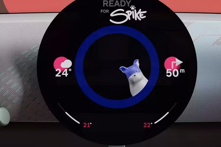 Nếu như các hãng xe khác sử dụng màn hình hình chữ nhật hoặc hình vuông thì Mini lại chọn 1 dạng hình học khác hoàn toàn: hình tròn. Hãng chưa công bố kích thước màn hình này, nhưng nó to gần bằng phần vô lăng bên cạnh.