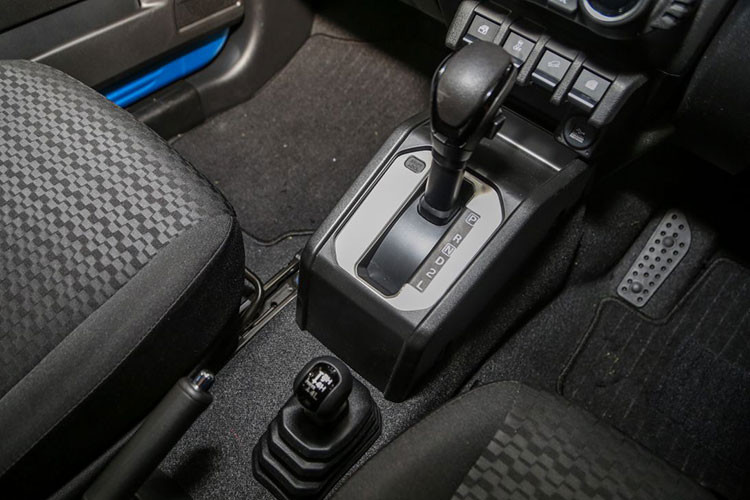 Suzuki Jimny 2023 sap ve Viet Nam hon 1,2 ty dong tai Thai Lan-Hinh-8