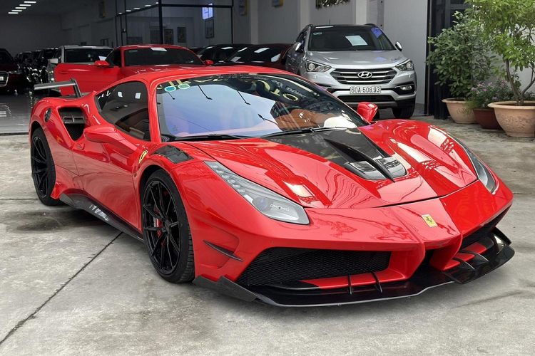 Dai gia Binh Duong chi hon 3 ty do Ferrari 488 GTB gia 14,5 ty