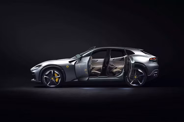 Với mức giá khởi điểm gần 400.000 USD đã khiến cho Ferrari Purosangue đắt gần gấp đôi một chiếc siêu SUV Lamborghini Urus có giá khởi điểm chỉ khoảng 225.000 USD. Đó là một sự khác biệt đáng kinh ngạc về giá với những gì có thể được coi là đối thủ gần nhất của Purosangue nhưng không gây ngạc nhiên nhiều. Tại Anh, Ferrari Purosangue có giá khởi điểm 313.120 Bảng Anh (376.000 USD), cao hơn đáng kể so với giá khởi điểm của các xe như Urus từ 177.000 bảng Anh (213.000 USD) và 160.000 Bảng Anh (192.000 USD) của Aston Martin DBX.