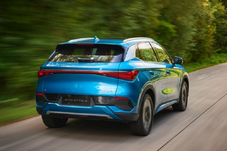 Trước đó, vào ngày 10/3/2023, BYD đã tổ chức lễ khởi công xây dựng nhà máy mới. Tại buổi lễ, BYD cũng tổ chức lễ giao xe Atto 3 thứ 9.999 và 10.000 được bán ra tại Thái Lan.