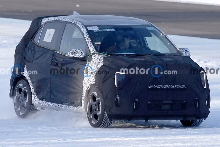 Ở Việt Nam, Kia Morning hiện được phân phối song song hai thế hệ Morning và New Morning. Morning là phiên bản facelift thứ hai của thế hệ thứ 2, có giá bán là 356-394 triệu đồng.