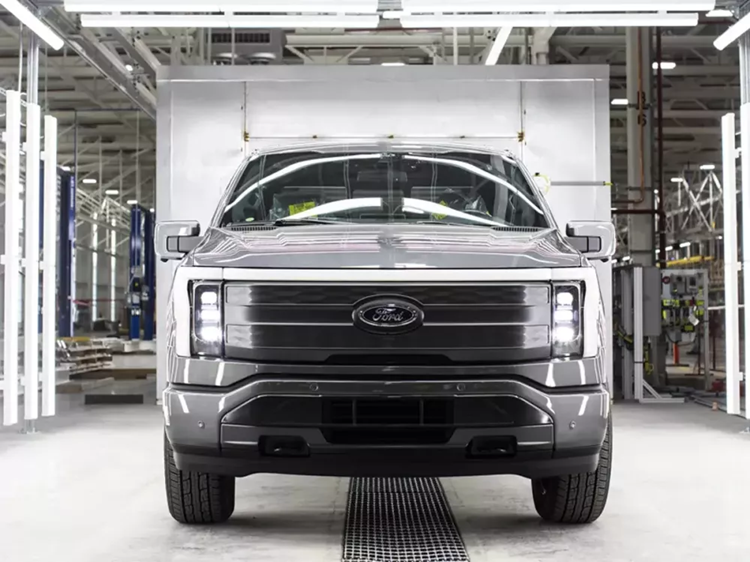 Ford tam cat dau tu vao mang oto dien vi lo chong lo-Hinh-2