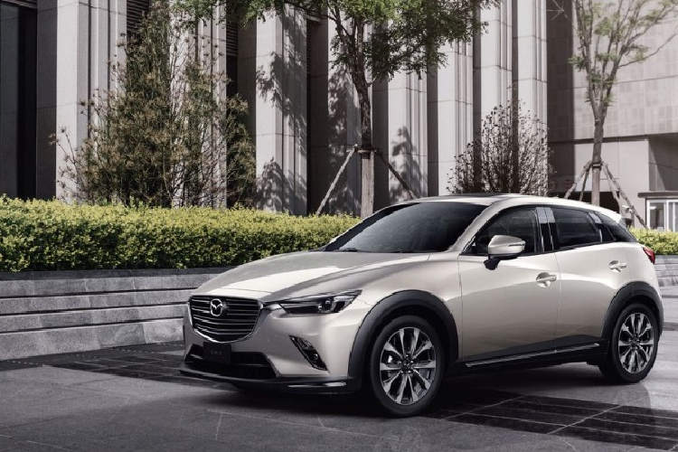  Mazda CX-3 Trong tháng 7 vừa qua, Mazda CX-3 có doanh số đạt 112 xe, cộng dồn 7 tháng đầu năm 2023, mẫu xe này chỉ đạt 943 xe bàn giao tới khách hàng. Mặc dù thường xuyên được các đại lý ưu đãi mạnh tay nhưng sức hút của Mazda CX-3 chưa đủ để mẫu xe này có thể bứt phá về doanh số.
