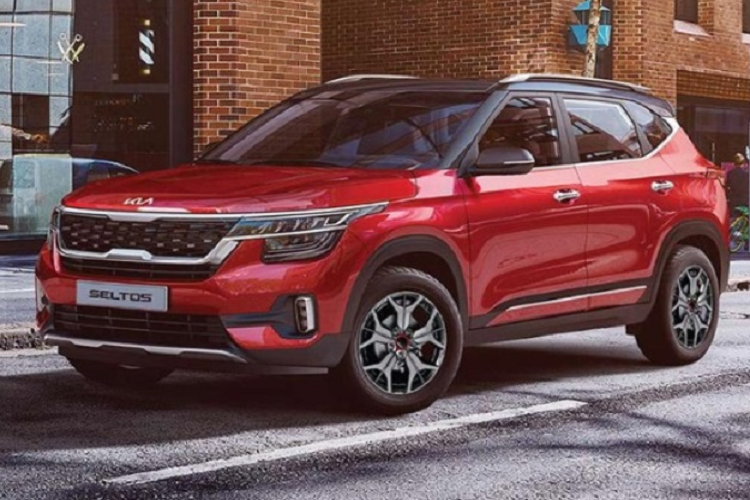  Kia Seltos Xếp ở vị trí thứ 2 trong phân khúc xe gầm cao cỡ B là Kia Seltos với doanh số đạt 905 xe, tăng 11% so với tháng 6 (803 chiếc). Kết quả này cũng giúp mẫu xe Hàn Quốc dừng chân ở vị trí thứ 9 trong top 10 xe bán chạy nhất tháng. Tổng cộng trong 7 tháng đầu năm 2023, Seltos bán ra được 4.436 xe. Kia Seltos có doanh số tăng mạnh so với tháng 6 là do được Thaco điều chỉnh giá bán lẻ đề xuất, giảm 50 - 70 triệu đồng (tùy phiên bản).