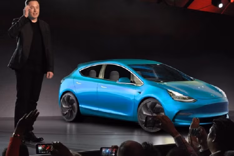 Nhưng khi trình làng, giá của xe lại tăng lên đáng kể là 46.990 USD (khoảng 1,1 tỷ đồng). Mặt khác, nhiều người cho rằng, Tesla công bố giá bán của mẫu xe này quá sớm, sẽ ảnh hưởng đáng kể đến doanh số của Model 3.