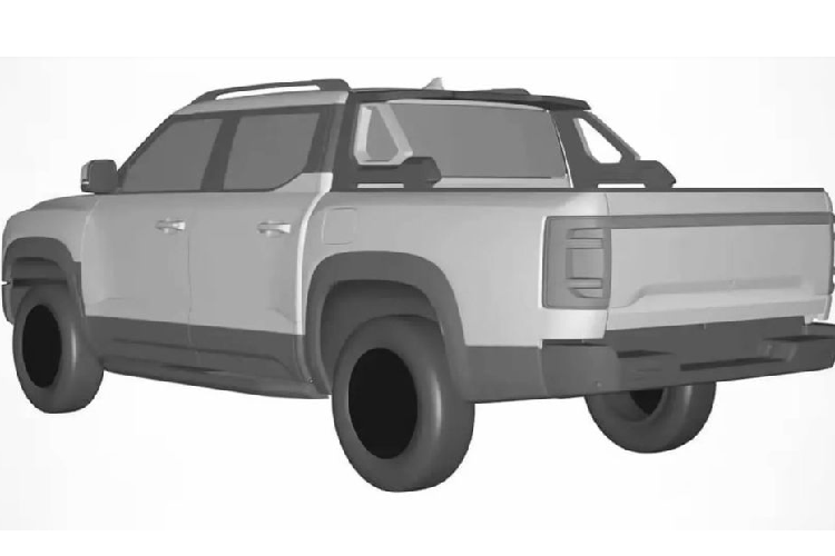 Theo Carnewschina, xe bán tải BYD mới sẽ được cung cấp ở cả phiên bản thuần điện và PHEV. Hiện chưa có nhiều thông tin về trang bị động cơ, nhưng một số tín đồ cho rằng phiên bản plug-in hybrid sẽ được trang bị động cơ tăng áp 1,5 lít với hai mô tơ điện tạo ra tổng công suất 489 mã lực, mạnh hơn đáng kể so với Ford Ranger Raptor (405 mã lực).