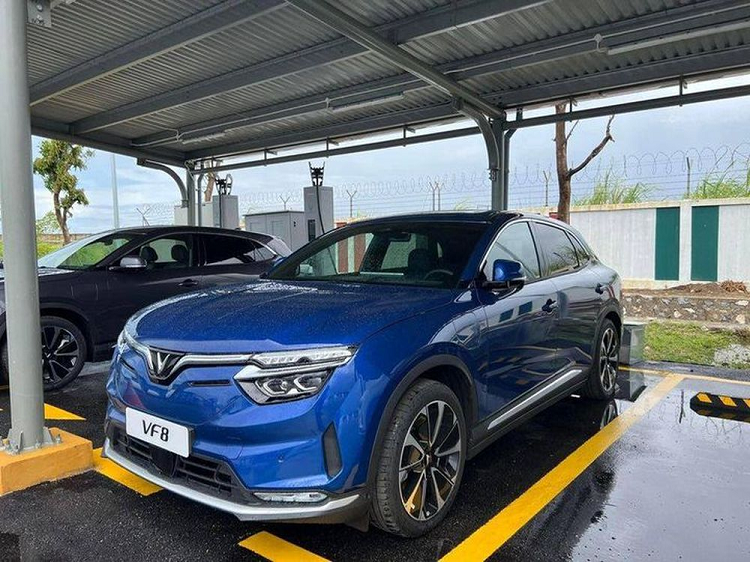 VinFast thong bao khac phuc loi dieu hoa kem mat tren VF 8