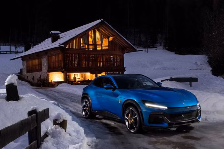 Ferrari “chay hang” toi cuoi 2025, khach mua xe phai cho toi 2 nam