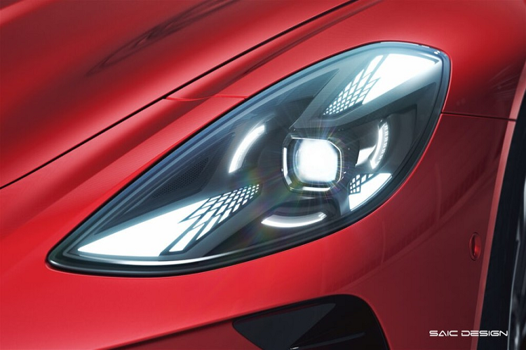 Bên cạnh đó là thiết kế đầu xe và hốc gió hầm hố, đèn pha vuốt mượt mà về phía chắn bùn trước cùng bộ vành hợp kim đa chấu với đường kính 20 inch. Chắn bùn "cơ bắp", mui nỉ có thể đóng/mở và khoang phía sau được sơn màu đen, đi kèm logo MG cũng là điểm nhấn trong thiết kế của mẫu ô tô điện Trung Quốc này. Đằng sau mẫu xe này còn có cụm đèn hậu hình mũi tên độc đáo, tích hợp vào khe gió, và bộ khuếch tán gió đôi.