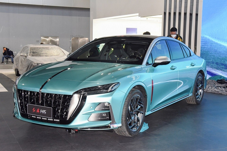 Tại triển lãm ôtô Quảng Châu 2022, hãng xe Hongqi - Hồng Kỳ đã cho ra mắt mẫu sedan coupe 4 cửa Hồng Kỳ H6 thế hệ mới, sẽ là đối thủ rất xứng tầm với Porsche Panamera. Tuy nhiên, hãng xe Trung Quốc lại không chia sẻ nhiều về thông tin mở bán cũng như giá xe.