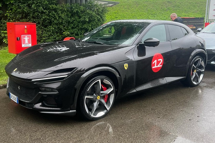 Siêu xe gầm cao Ferrari Purosangue đến từ khối động cơ V12, dung tích 6.5 lít, hút khí tự nhiên, trái tim rất quen thuộc với các đại gia Việt từng sở hữu F12 hay 812, 1 trong những cổ máy V12 ấn tượng nhất thế giới, sẽ tạo ra công suất tối đa lên đến 715 mã lực và mô-men xoắn cực đại 715 Nm. 