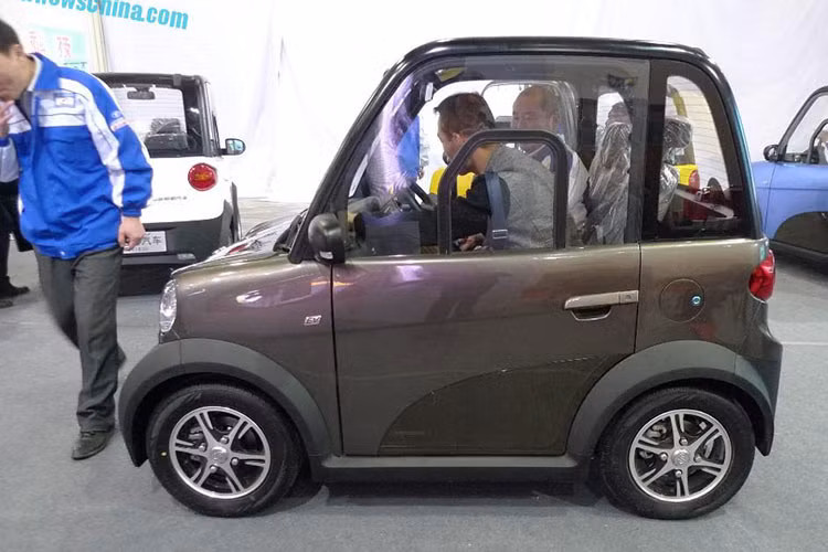 Ở phân khúc xe điện cỡ nhỏ, chúng ta đã rất quen thuộc với Wuling Hongguang Mini EV, lý do vì đây từng là xe điện bán chạy nhất thế giới, ngoài ra, mẫu xe này cũng đã được phân phối chính hãng trong nước, dù giá bán không hề siêu rẻ như nhiều người nghĩ.