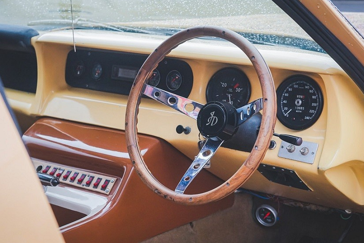 Điều này đã tạo ra cuộc chiến pháp lý giữa ông Dodd và hãng Rolls-Royce về sau. Vào năm 1975, The Beast đã bất ngờ bốc cháy chỉ còn trơ khung. Tuy nhiên, ông Dodd vẫn quyết không từ bỏ chiếc xe này. Thay vào đó, ông Dodd đã quyết định dùng số tiền bồi thường bảo hiểm 18.500 Bảng để chế tạo thân vỏ và mua động cơ Meteor mới cho xe.