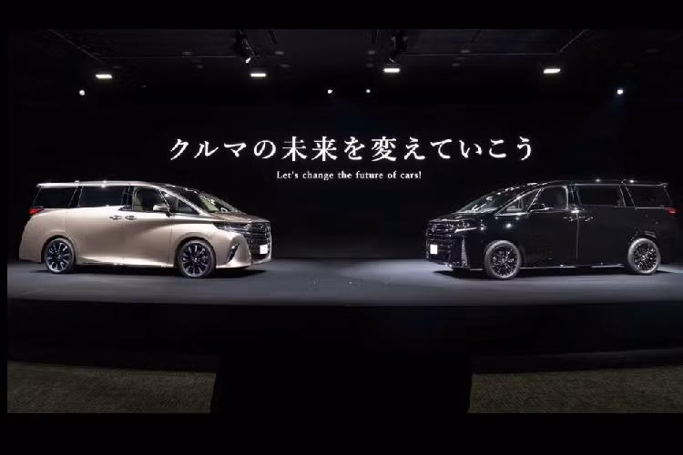 Ở thế hệ mới, mẫu xe MPV hạng sang Toyota Vellfire có 2 phiên bản là Z và Executive Lounge với giá bán dao động từ 6,55 - 8,92 triệu Yên (khoảng 1,08 - 1,47 tỷ đồng). Trong khi đó, con số tương ứng của Toyota Alphard mới là từ 4,72 - 8,72 triệu Yên (khoảng 779 triệu đến 1,44 tỷ đồng).