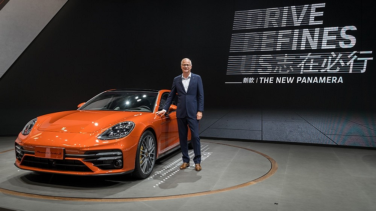 Porsche Panamera ghi nham gia chi 430 trieu dong khien 600 khach... mung hut-Hinh-2