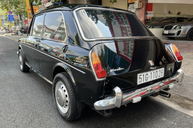 Thế hệ thứ 2 sản xuất từ 1967–1971, xe lắp động cơ 1275cc lớn hơn, ngoài ra, ở bên ngoài, lưới tản nhiệt phía trước rộng hơn một chút, đèn pha và với các chi tiết phức tạp hơn, giúp Austin Mark II khác biệt so với những người tiền nhiệm Mark I, cùng với cụm đèn hậu mượt mà hơn. Lưới tản nhiệt của Austin và Morris một lần nữa được phân biệt, Austin có các thanh lượn sóng và các thanh thẳng là của Morris.