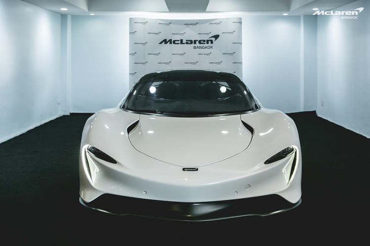 Dòng siêu xe hypercar của hãng McLaren hiện tại đang thu hút sự chú ý của giới mê xe và các đại gia nhiều nhất đó chính là Elva với 2 bản 3 không và 4 không, ngoài ra còn có Speedtail, mẫu siêu xe 3 chỗ ngồi tiếp theo ra đời sau khi McLaren F1 đã dừng sản xuất được hơn 23 năm. Khá thú vị là cả McLaren F1 và McLaren Speedtail đặc biệt đều chỉ có 106 chiếc trên thế giới nên các đại gia rất tranh thủ đặt hàng.