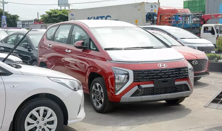 Viet Nam nhap khau gan 115.000 oto, xe Indonesia gia re nhat-Hinh-2