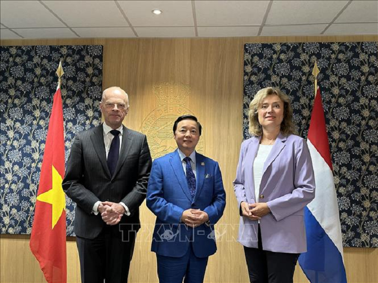 Phó Thủ tướng Trần Hồng Hà thăm và làm việc tại Hà Lan - Hình 3 Pho Thu tuong Tran Hong Ha tham va lam viec tai Ha Lan-Hinh-3