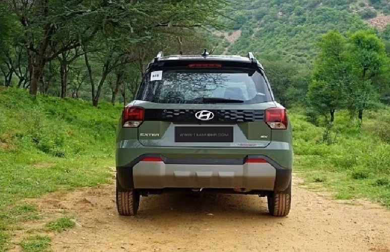 Ngoài Exter, còn có 2 mẫu xe Hyundai mới khác cũng sẽ được giới thiệu tại Việt Nam trong thời gian tới, đó là Palisade và Custo. Sự xuất hiện của 2 tân binh Exter và Palisade sẽ hoàn thành danh mục SUV của thương hiệu Hyundai ở Việt Nam. Nhờ đó, các mẫu SUV của thương hiệu Hàn Quốc này sẽ trải dài từ phân khúc A đến E, đáp ứng nhu cầu đa dạng của người tiêu dùng Việt Nam.