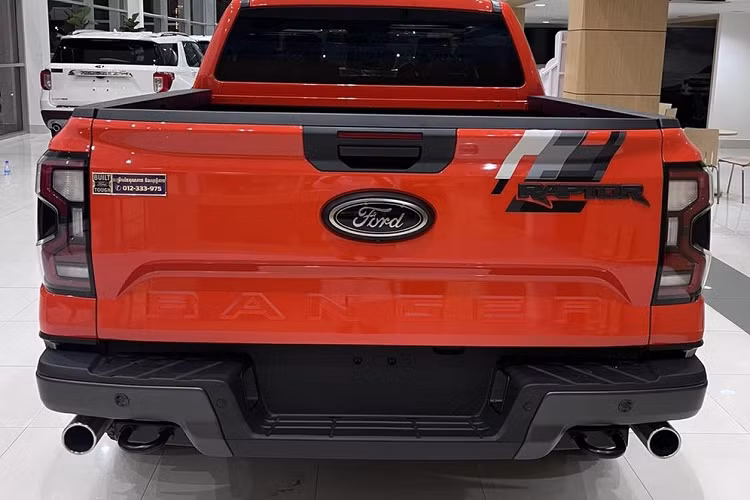 1 tháng sau đó, các đại lý sẽ bắt đầu giao xe cho khách hàng nào cọc trước, hiện thông tin Ford Ranger Raptor 2023 sẽ ra mắt tại Việt Nam vào tháng cuối cùng của Quý I năm nay đang nhận được nhiều sự quan tâm của giới chơi xe bán tải.