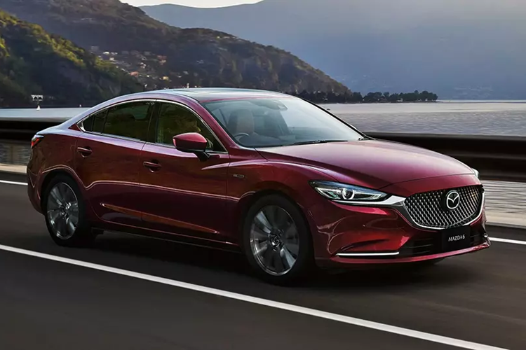 Trên thực tế, Thái Lan không phải là thị trường đầu tiên đón nhận Mazda6 20th Anniversary Edition. Vào hồi tháng 10 năm ngoái, mẫu xe này đã chính thức ra mắt ở thị trường quê nhà Nhật Bản. Mazda6 phiên bản đặc biệt mới dành cho thị trường Thái Lan được nhập khẩu nguyên chiếc từ Nhật Bản.