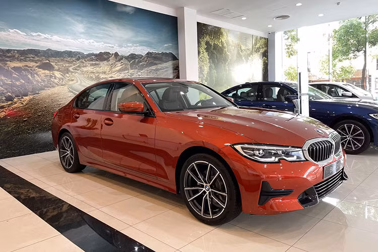 BMW 3-Series hang sang tai Viet Nam dang re hon ca Toyota Camry?-Hinh-9