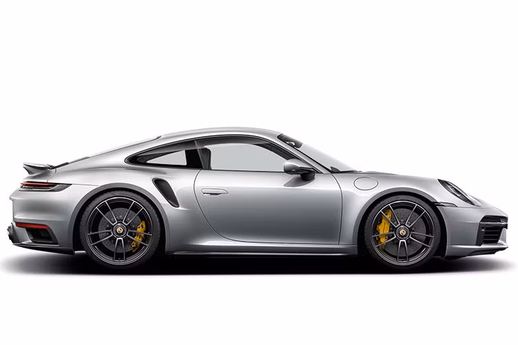Là phiên bản mạnh nhất của dòng xe 911, Porsche 911 Turbo S thế hệ 992 đã được tích hợp thêm một cánh gió cỡ lớn phía sau nhằm tối đa hoá yếu tố khí động học của xe, đặc biệt là ở dải vận tốc lớn. So với thế hệ trước, cản trước của 911 Turbo S đời 992 được tinh chỉnh đôi chút và có thêm hốc gió để cải thiện khả năng làm mát. 