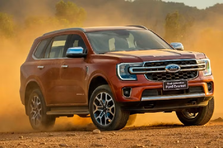  10. Ford Everet So với tháng 6/2023, doanh số của Ford Everet tăng lến tới 66% (tương ứng 513 chiếc). Nhờ đó, chiếc SUV của thương hiệu Mỹ thành công góp mặt trong top 10 mẫu xe bán chạy nhất tháng. Trong 7 tháng đầu năm, đã có 5.262 xe Ford Everest được bán ra trên thị trường ôtô Việt.