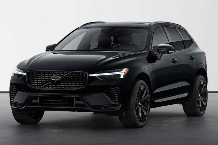 Mới đây, Volvo đã công bố bổ sung phiên bản Black Edition cho mẫu SUV đắt khách XC60. Đúng như tên gọi, Volvo XC60 Black Edition 2024 mới nổi bật với màu sơn ngoại thất Black Onyx độc quyền, kết hợp với các chi tiết mặt ca lăng, logo hãng và ống xả đều được sơn đen.