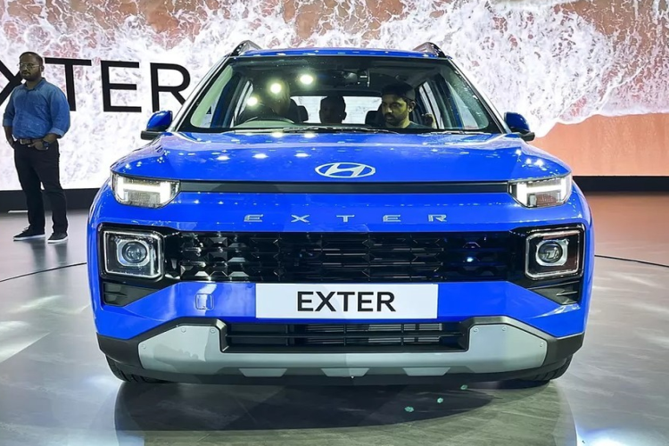 Theo hãng Hyundai, hiện lượng đơn đặt hàng dành cho Exter ở thị trường Ấn Độ đã vượt qua con số 75.000. Nhu cầu cao của người tiêu dùng khiến hãng Hyundai phải tăng 30% sản lượng của mẫu SUV hạng A này ở Ấn Độ. Trước đây, sản lượng mỗi tháng của Hyundai Exter ở nhà máy tại Chennai, Ấn Độ, là 6.000 xe.