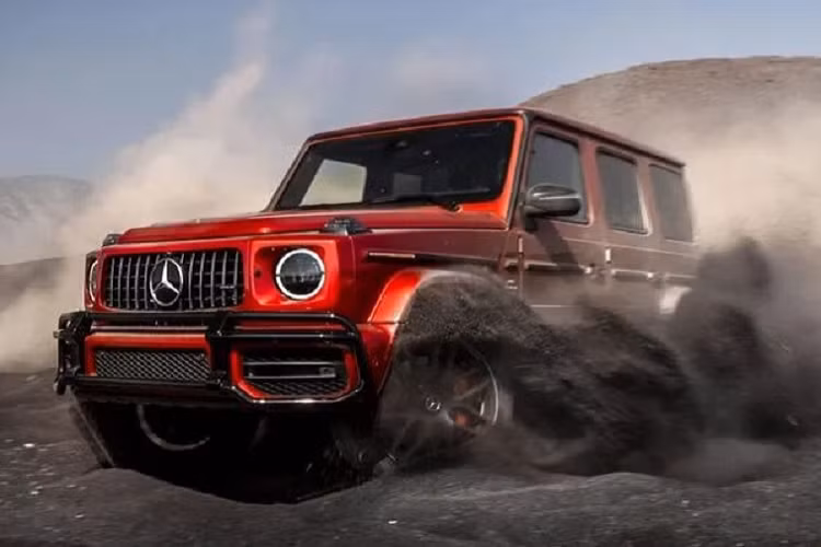 Đến tháng 2/2023, Mercedes-Benz xác định dây điện trên G550 và AMG G63 đời 2019 - 2021 có thể bị lỗi, gây ra nguy cơ mất an toàn. Đây là những chiếc xe được sản xuất từ ngày 22/6/2018 đến ngày 23/12/2021. Cho đến nay, Mercedes-Benz cho biết họ đã nhận được 12 yêu cầu bảo hành liên quan đến vấn đề này.