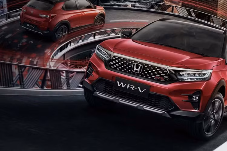 Ngoài ra, tân binh nhà Honda còn sở hữu đèn pha LED tích hợp đèn LED định vị ban ngày, đèn sương mù LED, vành hợp kim 17 inch, màn hình đa thông tin 7 inch trong bảng đồng hồ, điều hòa tự động, cửa gió cho hàng ghế sau, màn hình cảm ứng trung tâm 9 inch và khoang hành lý 458 lít.