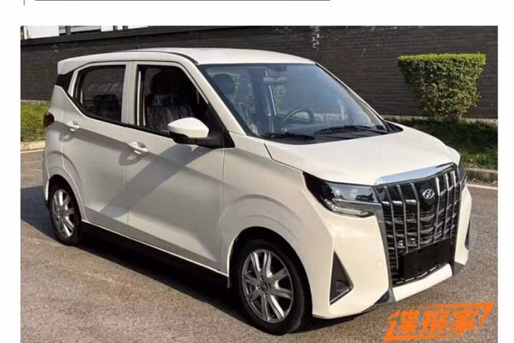 Tại thị trường Trung Quốc, Weiao Boma được trang bị mô-tơ điện có công suất tối đa chỉ 30 kW (khoảng 41 mã lực) và mô-men xoắn cực đại 84 Nm. Xe có 2 loại pin lithium Ternary với dung lượng 11,9 kWh và 18,5 kWh. 2 loại pin này mang đến quãng đường di chuyển lần lượt là 130 km và 200 km.