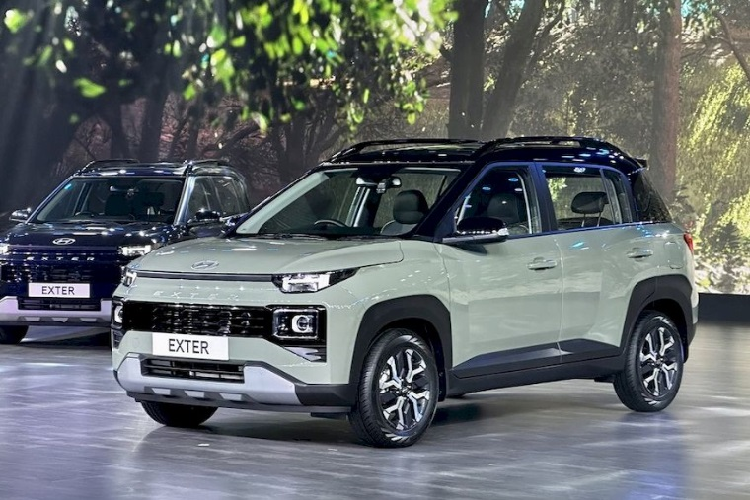 Dự kiến, nếu Hyundai Exter về Việt Nam, xe có thể sẽ được bán ra với mức giá dao động từ 450 - 650, khá cạnh tranh với các đối thủ cùng phân khúc như Kia Sonet, Toyota Raize và VinFast VF5. Hyundai Exter được định vị ở phân khúc SUV hạng A, xe sở hữu số đo dài x rộng x cao lần lượt là 3.815 x 1.710 x 1.631 mm và chiều dài cơ sở đạt 2.450 mm.