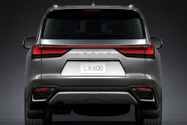 Thông tin về trang bị, thời điểm ra mắt và giá xe Lexus LX700h chưa được hé lộ. Tuy nhiên, sẽ không ngạc nhiên nếu Lexus LX700h có giá bán cao hơn LX600 và LX500d. Tại Việt Nam, Lexus LX thế hệ mới đã chính thức trình làng vào năm 2022 với 3 phiên bản là LX600 Urban, LX600 F Sport và LX600 VIP. Giá bán của Lexus LX600 ở 3 phiên bản lần lượt là 8,5 tỷ, 8,75 tỷ và 9,61 tỷ đồng.