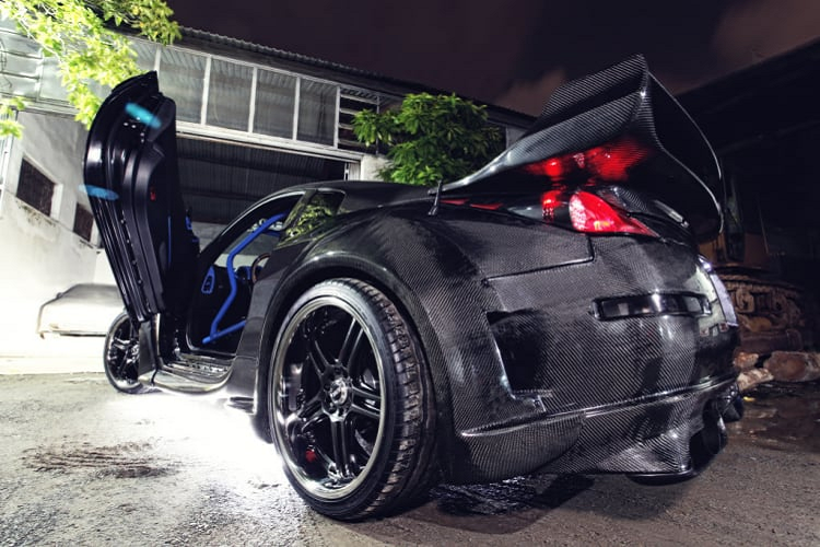 Được biết, chiếc Nissan 350Z này thuộc sở hữu của một drifter có tiếng ở Sài Gòn. Xe độ theo phong cách Veilside trong phim Fast And Furious tập Tokyo Drift. 