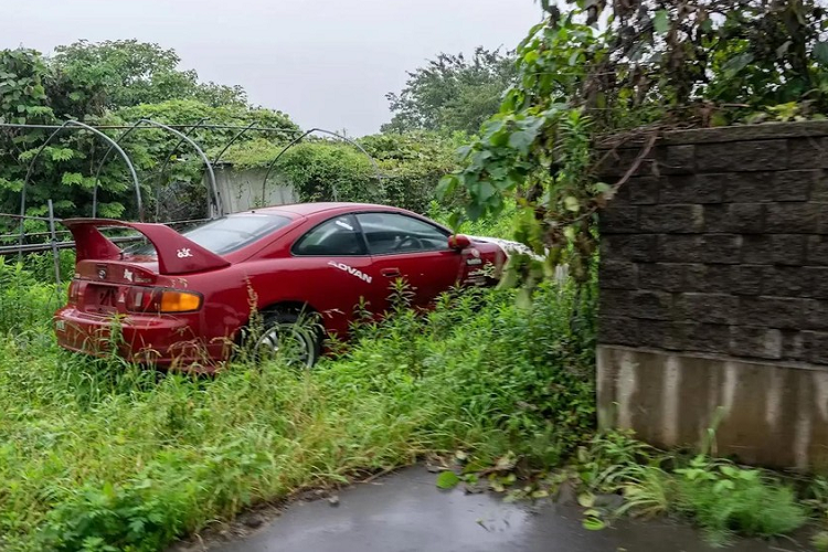 Bên cạnh đó, vẫn còn một số khu vực vẫn còn bị cấm xâm nhập. Ở đây, mức độ phóng xạ vẫn còn quá cao để có thể ở lại trong một vài giờ.