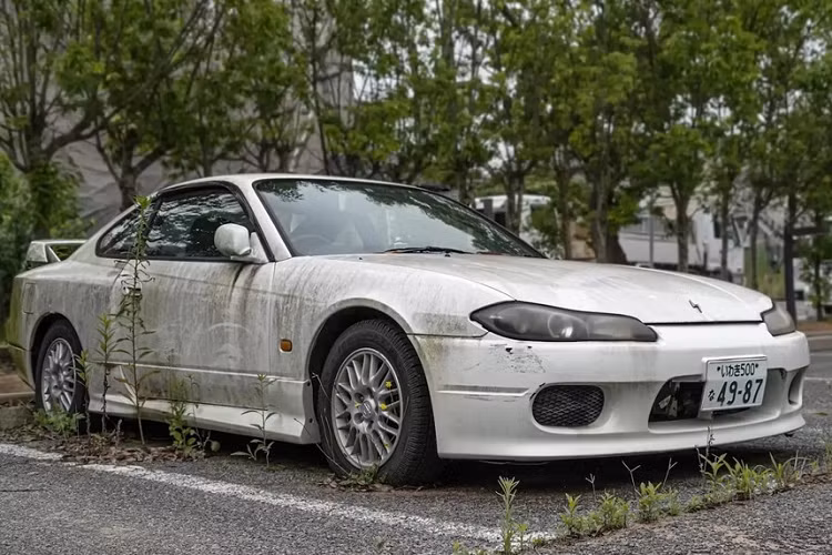 Hang loat xe JDM dinh dam bi vut xo o “nghia dia” Fukushima