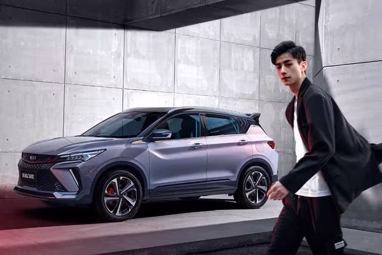 Sức mạnh của xe Geely Binyue Cool Champion Edition 2023 đến từ động cơ 4 xi-lanh Geely 1.5TD cho công suất tối đa 181 mã lực và mô-men xoắn 290 Nm, trái tim này sẽ kết hợp với hộp số DCT 7 cấp.